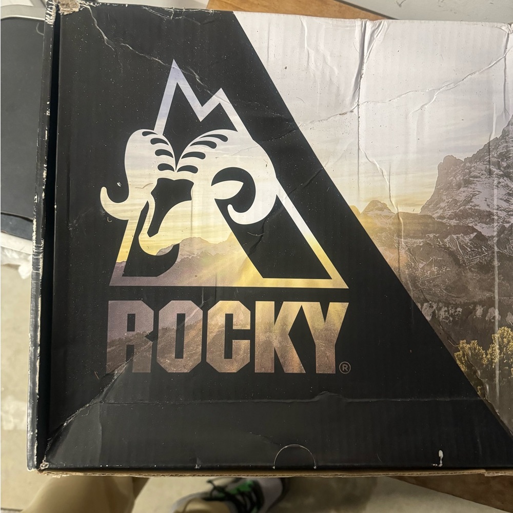 Rocky alpha force boots. 8inch with side Zipper